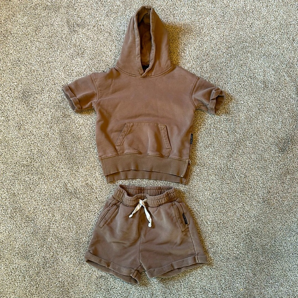 Little Bipsy sweatshirt shorts set